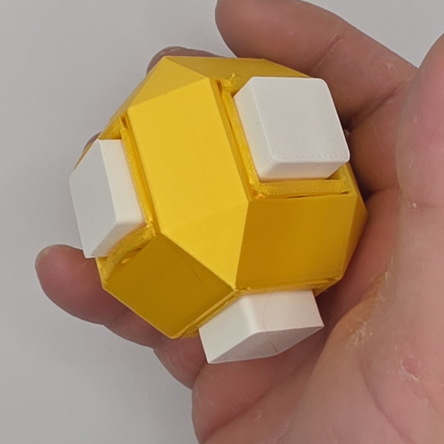 3dFidgets ASMR Click-a-sphere - Clicky Buttons with Real Mechanical Switches in Vibrant Colours for Sensory Play