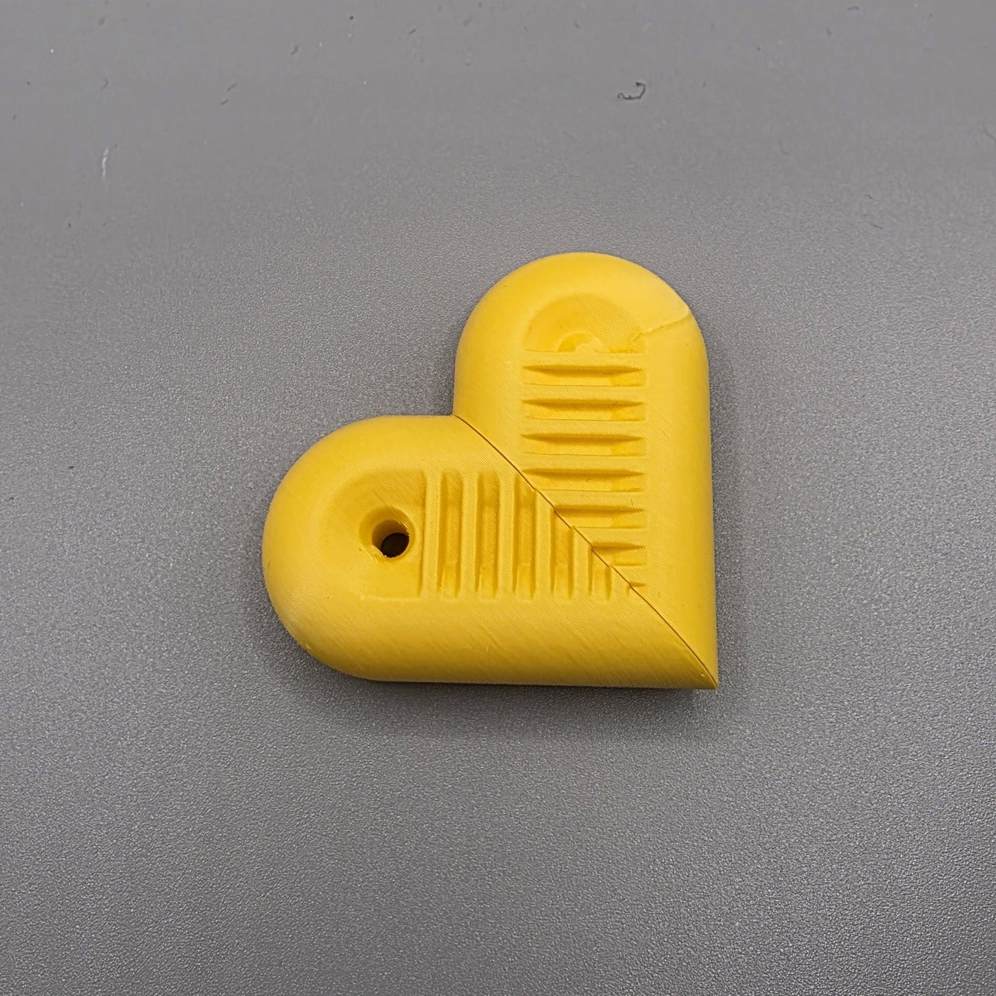 sensit heartSnap - Magnetic snap finger toy in heart shape with textured inside perfect for ADHD, autism and neurodivergent people