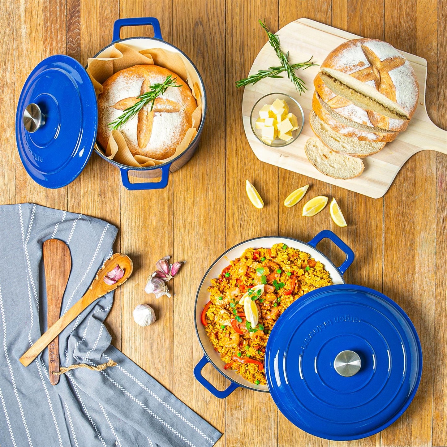4.5L Dark Blue Cast Iron Casserole Dish