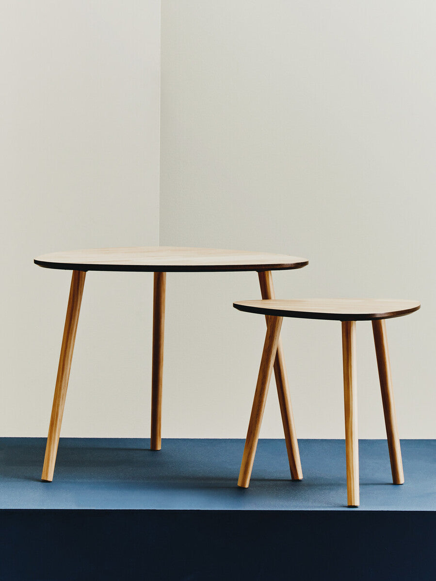 Set of 2 Natural Wooden Nesting Side Tables with Tripod Legs and Rounded Triangle Tops, Rostok