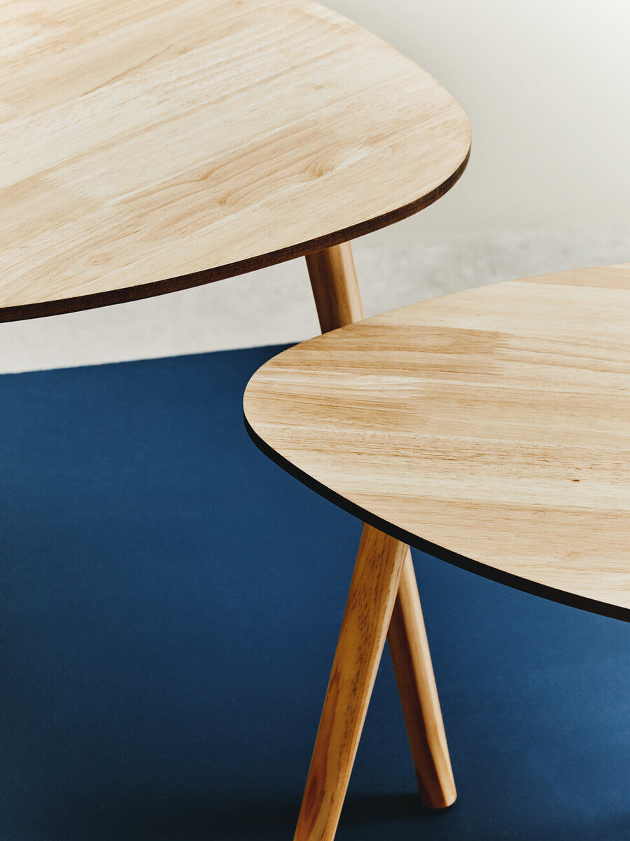 Set of 2 Natural Wooden Nesting Side Tables with Tripod Legs and Rounded Triangle Tops, Rostok