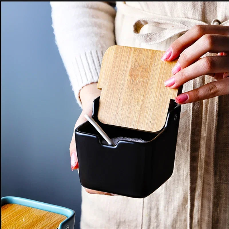 S3541 Eco-Friendly Ceramic Spice Shakers with CE Certification