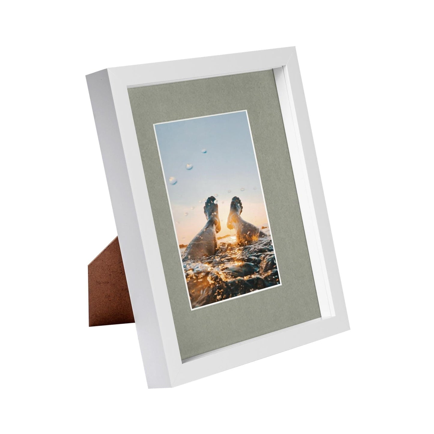 8" x 10" White 3D Box Photo Frame with 4" x 6" Mount