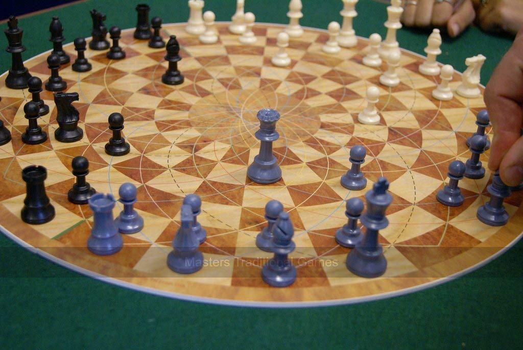 3 Man Chess — Three-Player Chess Game with Hinged Round Board