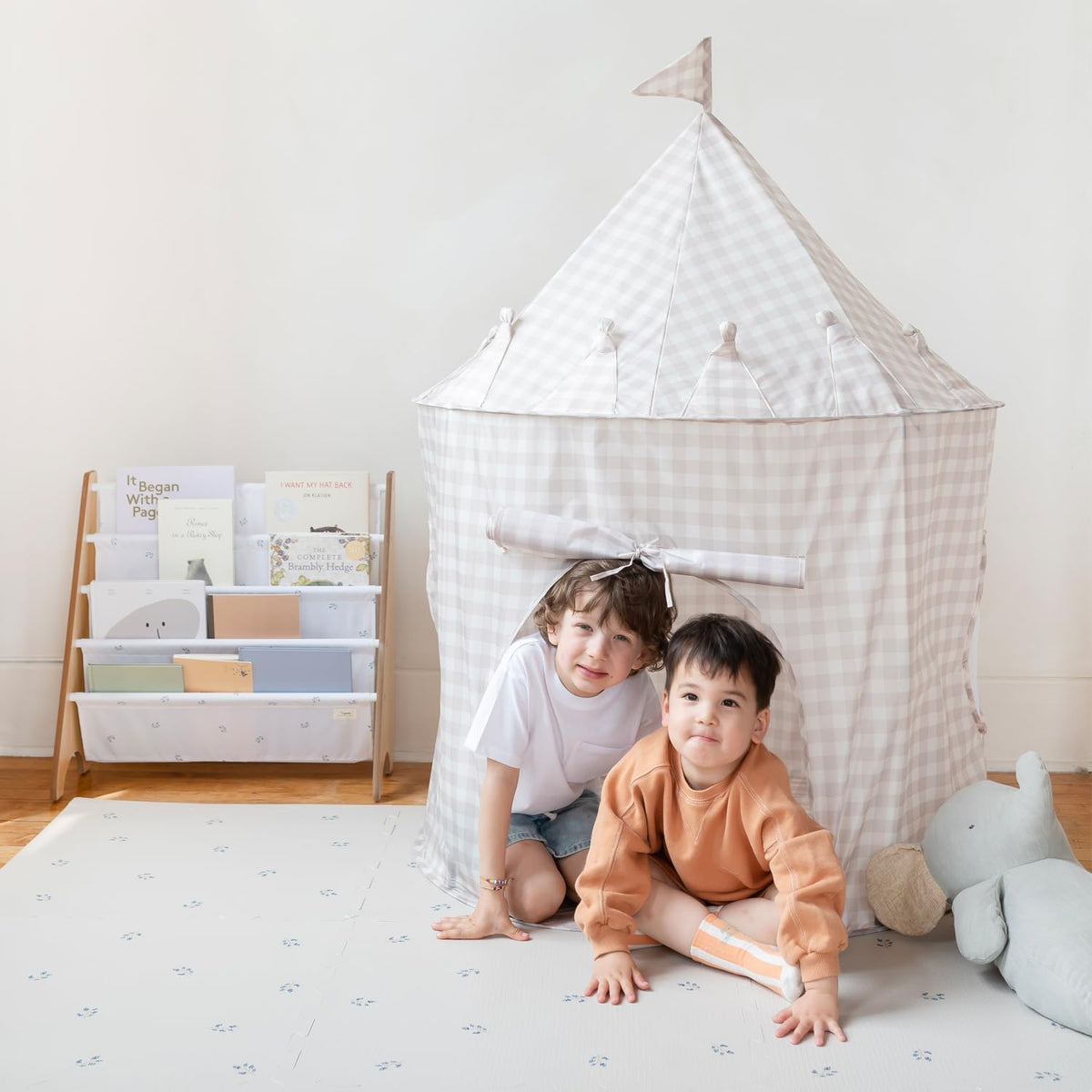 3 Sprouts Kids Play Tent - Sustainable Recycled Fabric, Spacious Indoor Playhouse (Ages 3-10) - Gingham Beige