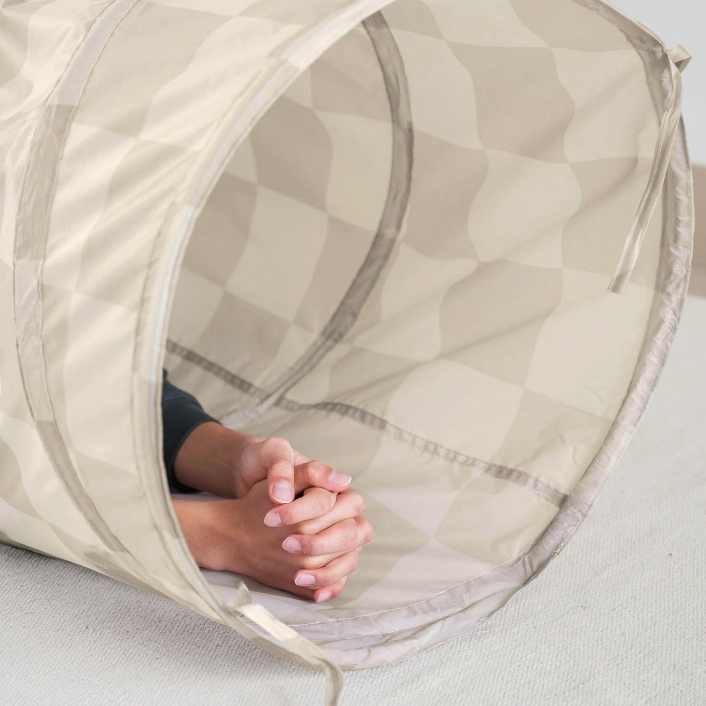 3 Sprouts Kids Play Tunnel - Pop Up Collapsible Indoor Tunnel (Checkered Beige)