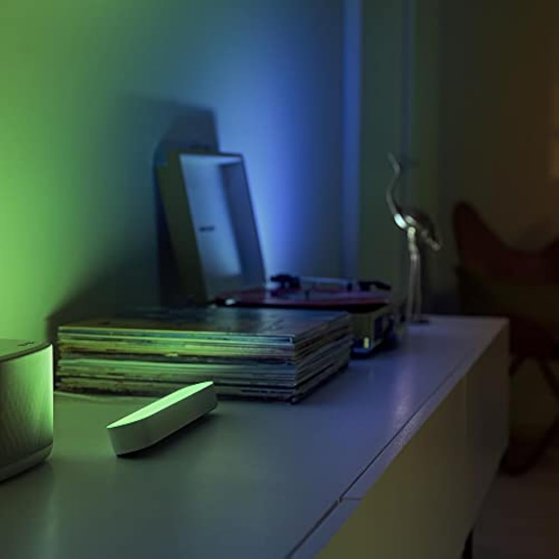 Philips Hue Play White and Colour Ambiance Smart Light Bar Extension, Entertainment Lighting for TV and Gaming (Works with Alexa, Google Assistant and Apple HomeKit), White