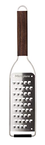 Microplane Kitchen Grater Extra coarse for Potato, Zucchini, Carrot, Apple, Cabbage and Cheese with Stainless Steel Blades - Made in USA