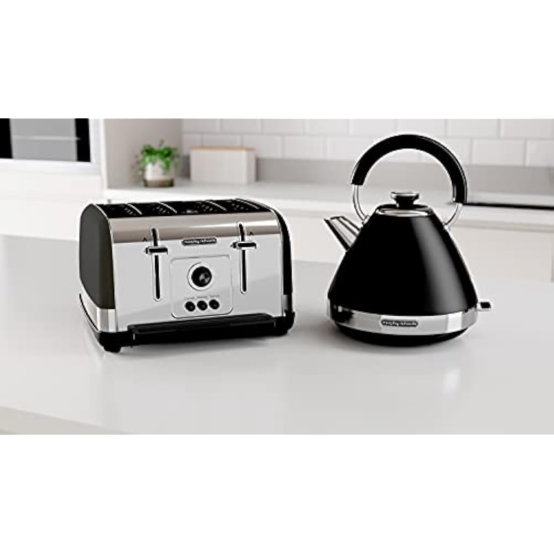 Morphy Richards 100131 Venture Pyramid Kettle Black