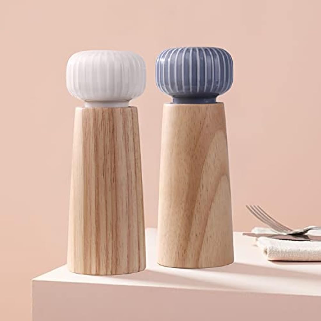 HAIPUSEN Salt and Pepper Mill Set - Wood and Ceramic Pepper Grinder Spice Mill with Adjustable Coarseness, 17.5 cm (with Tray)