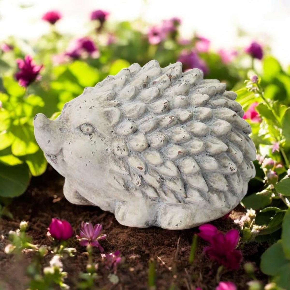 21CM CREAM CEMENT HEDGEHOG
