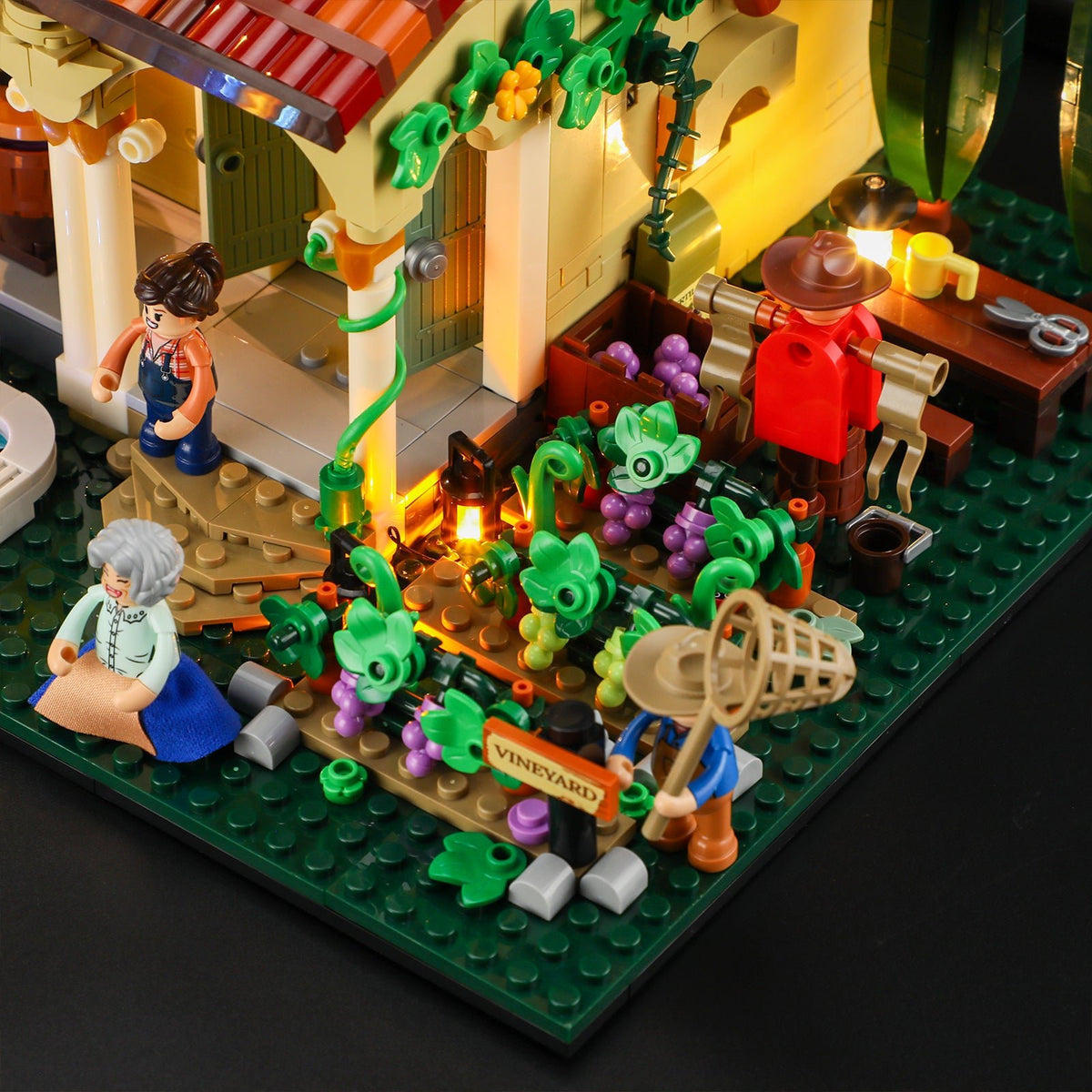 LUMIBRICKS - FUNWHOLE Vineyard Estate L9086