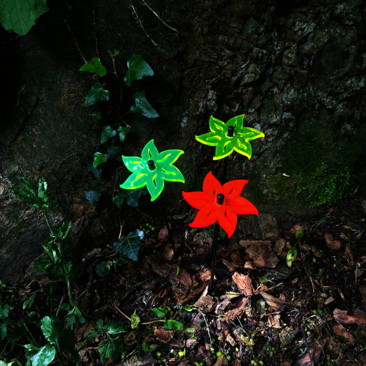 Small Garden Décor Ornaments Set of 3 'Lotus'
