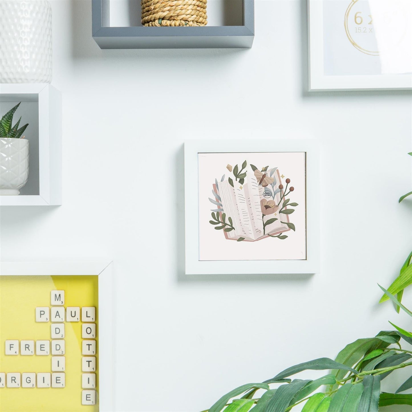 6" x 6" White 3D Box Photo Frame - with 2" x 2" Mount