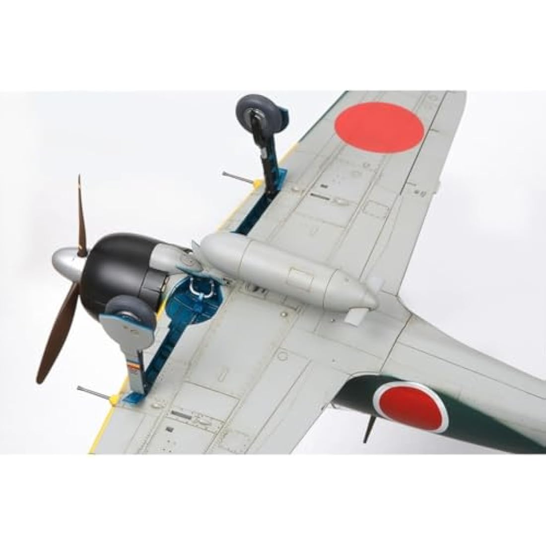 Tamiya 61103 Model Aeroplane A6M5/5A Zero Model 52 (1:48 Scale)