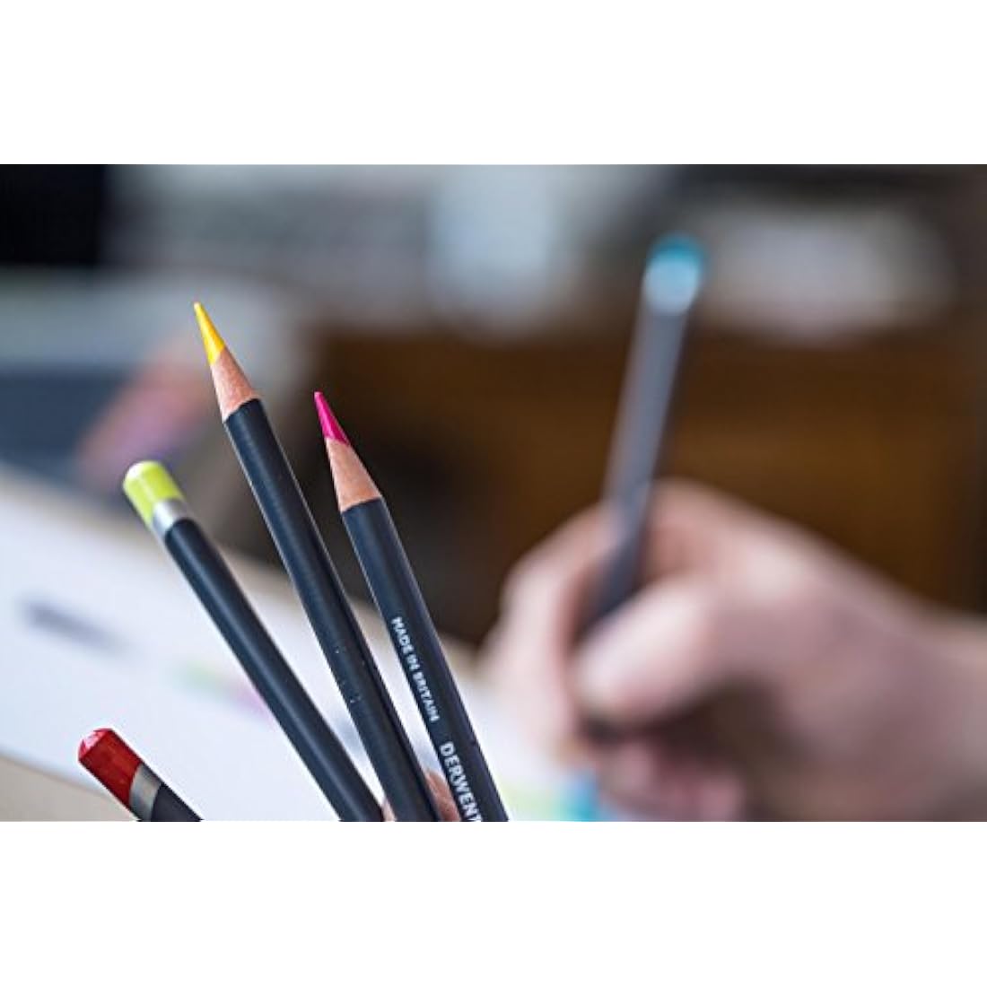 Derwent Procolour Pencils Set Of 24 In Tin, 4mm Round Core, Premium Core Strength, Smooth Texture, Ideal For Fine Art Drawing & Colouring, Professional Quality, 2302506