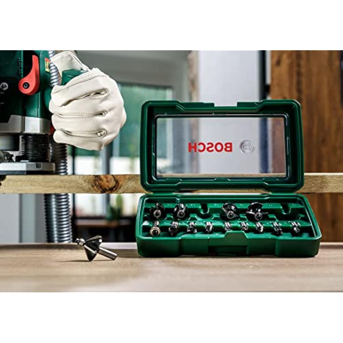 Bosch 2607019468 15-Piece Carbide Router Bit Set (for Wood, 1/4-Inch Shank, Accessories for Routers), Silver/Black