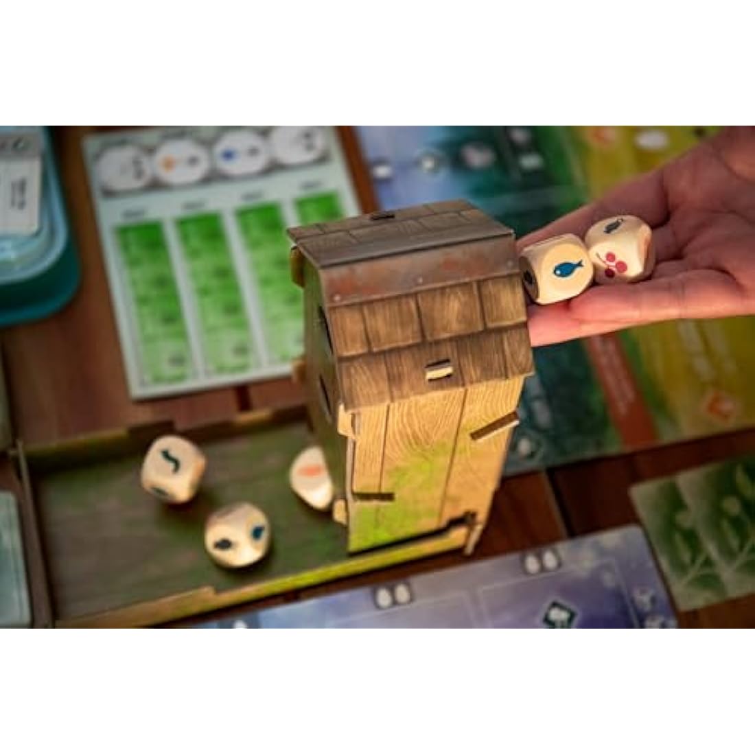 Stonemaier Games | Wingspan 2nd Edition | Board Game | Ages 14+ | 1-5 Players | 40-70 Minute Playing Time