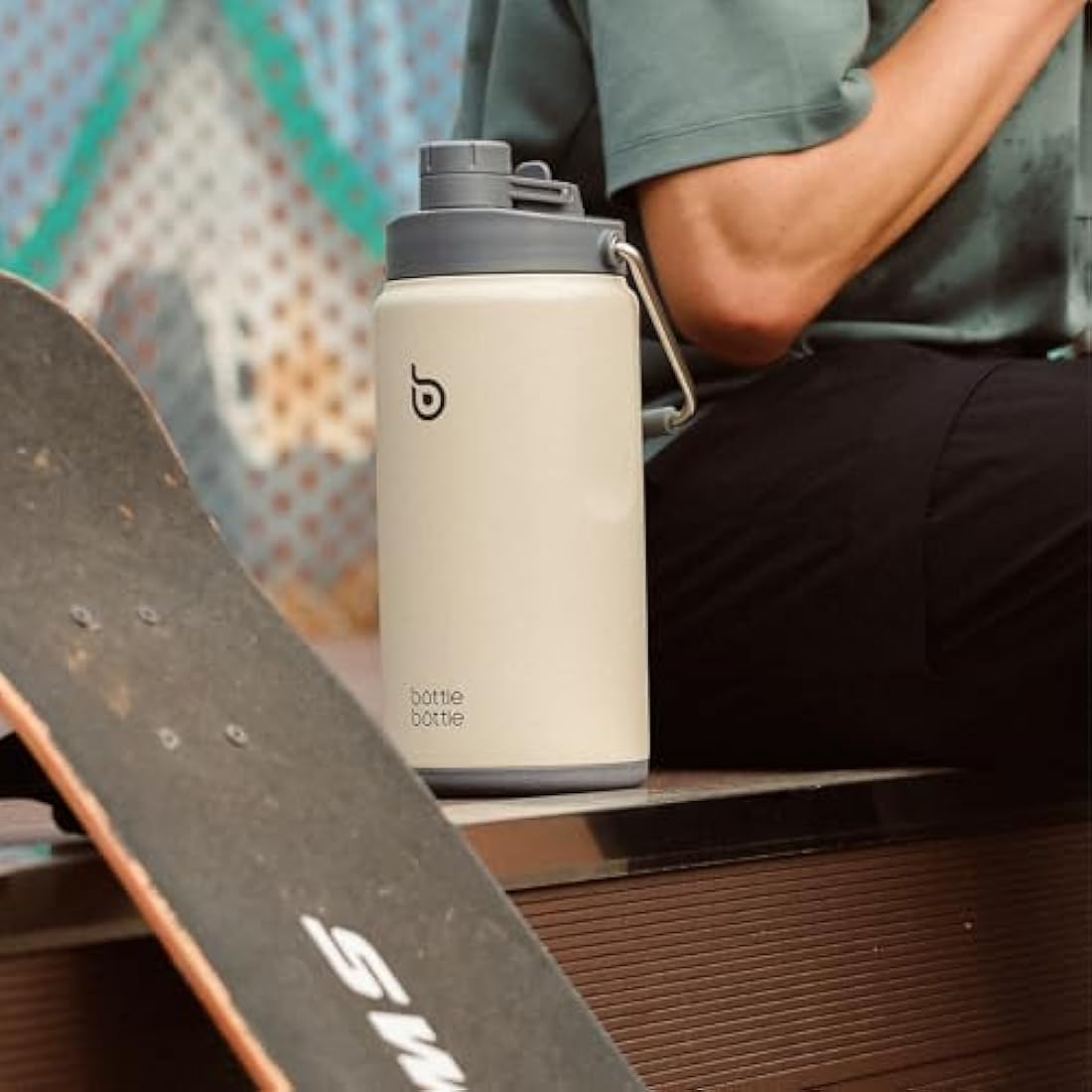 Bottle Bottle Insulated Water Bottle 2L with Straw and Dual-use Lid Half Gallon Water Jug Vacuum Stainless Steel for Workout and Sports Insulated Beer Growler with Handle(Gray)