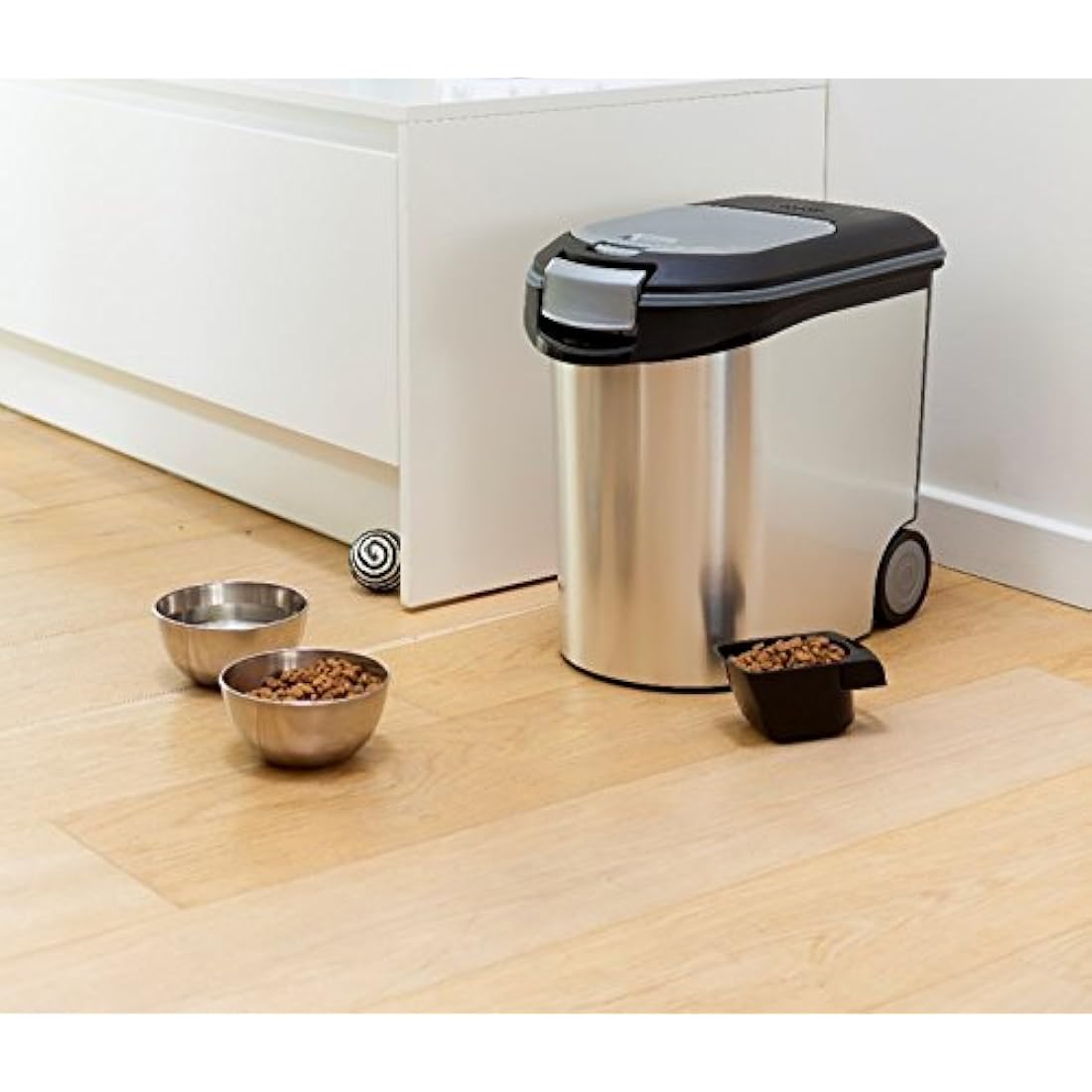 Curver Pet Dry Food Container, 35 Litre