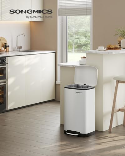 SONGMICS Kitchen Bin, 8 Gallon (30L) Rubbish Bin, Steel Pedal Bin with Lid and Inner Bucket, Soft Close, White LTB01W