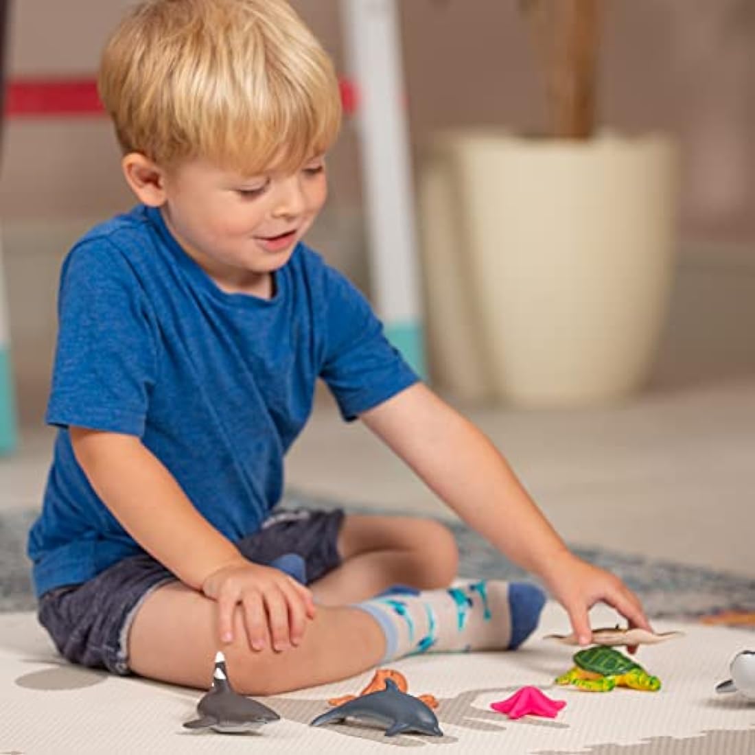 Learning Minds Jumbo Sea Animal Figures - Set of 7 Educational Fish Toys For Children - Shark, Whale, Dolphin Toys For Kids - Toy Fish & Sea Creatures For Children - Suitable From Age 18 Months