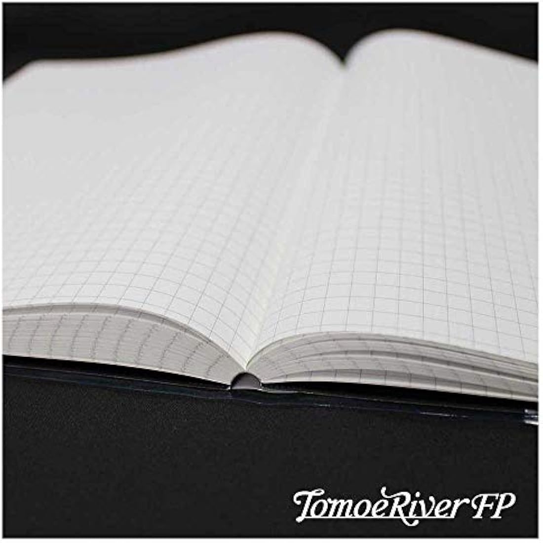 SAKAEテクニカルペーパー Tomoe River FP (52g/m2) Notebook by SANZEN, 5.85" x 8.27", 368 Pages (184-Sheet), Hard Cover, 5mm Squared, Thread-Bound, White (SR-A5HBW)