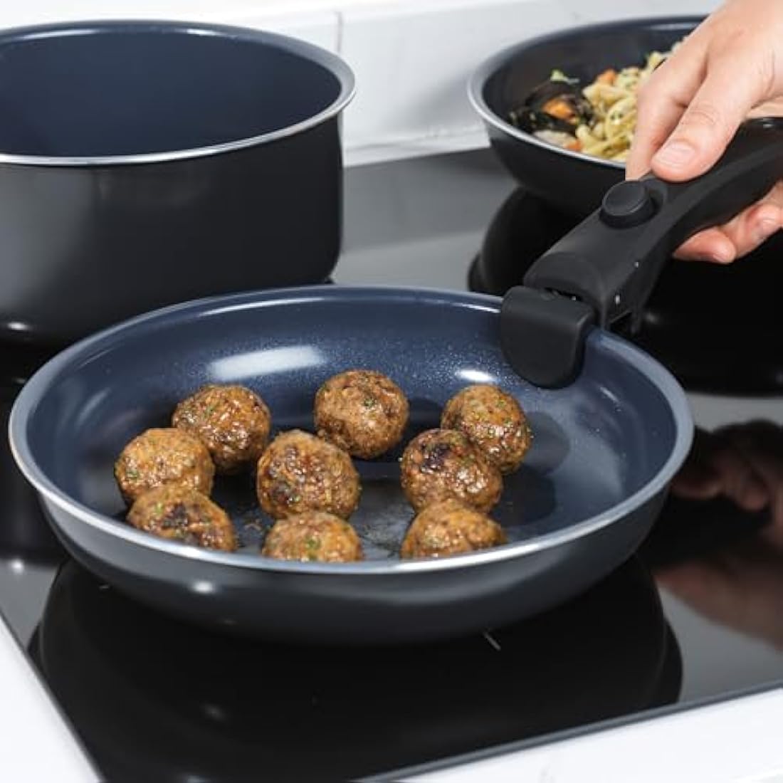 Russell Hobbs RH03319EU7 Smart Clip Pot and Pan Set – 5 Piece Ceramic Non-Stick Frying Pans & Saucepans with Detachable Handle, Stackable Design, PFAS-Free, Induction Oven Safe, Marine, Navy Blue