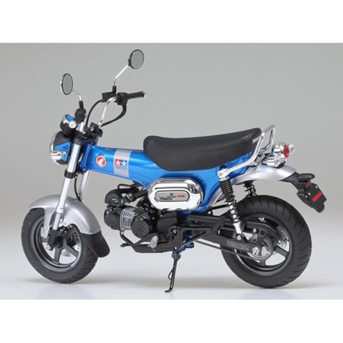 TAMIYA 14142 1:12 Honda DAX 125 Edition - Faithful Replica, Plastic Kit, Crafts, Model Kit, Assembly, Motorcycle Kit, Blue