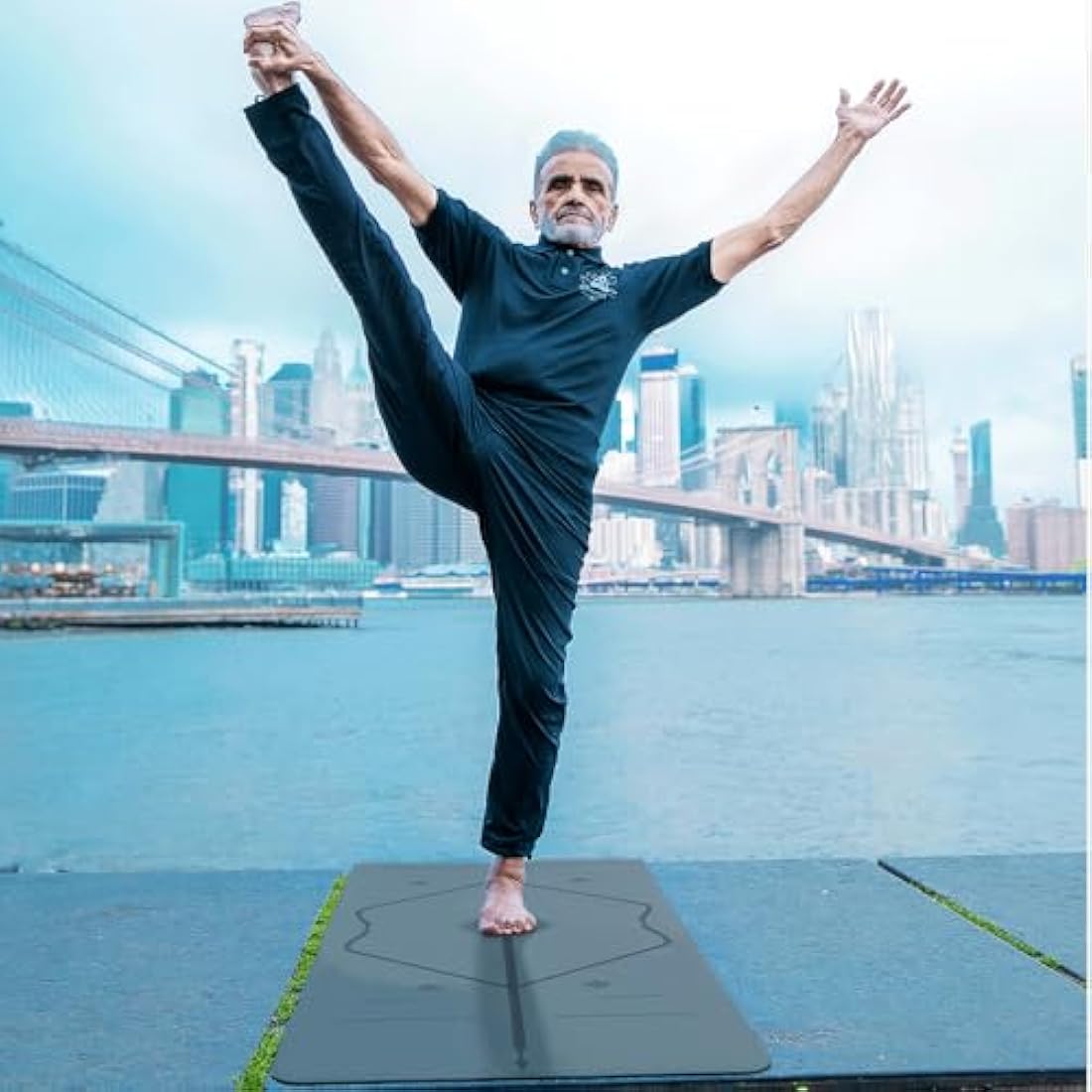 Liforme Special Yoga Mat - Patented Alignment System, Warrior-like Grip, Non-slip, Eco-friendly and Biodegradable, sweat-resistant, Long, Wide and Thick, 4.2mm thick mat for comfort