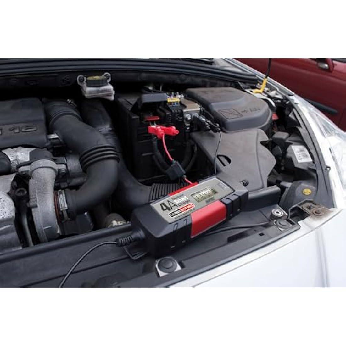 Maypole 4A Dual Voltage 6/12V Electronic Smart Car Battery Charger Fully Automatic 5 Stage Charging Cycle Lead Acid AGM