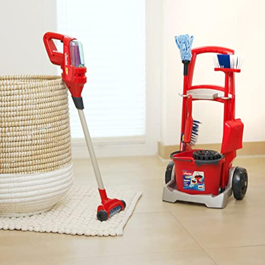 Theo Klein 6720 Vileda broom trolley with upright vacuum cleaner I Incl. Accessories such as mop, bucket, brush and dustpan I Dimensions: 29 cm x 24 cm x 60 cm I Toys for children aged 3 and over