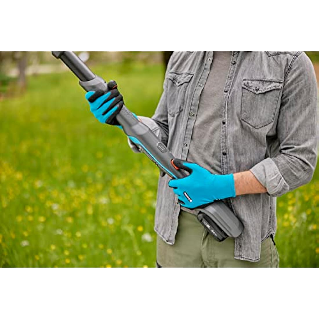 Gardena Cordless Telescopic Tree Pruner HighCut 360/18V P4A no battery: Lopper with telescopic handle for branches up to 5 m high, rotating cutting head, ergonomic handle, LED display (14776-55)
