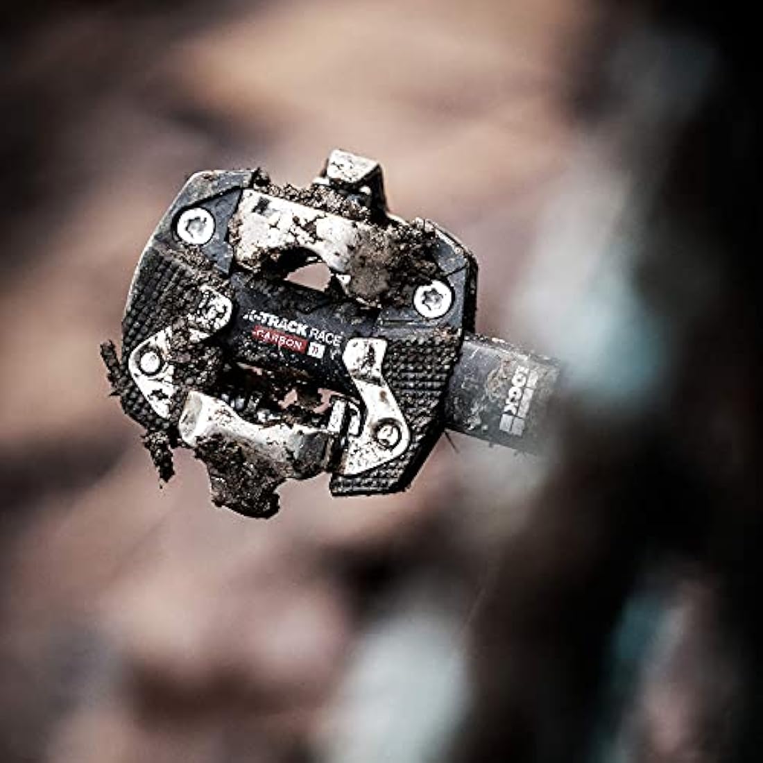 LOOK Cycle - X-TRACK Race Carbon Ti MTB Pedals - Standard SPD Mechanism Compatible - Carbon Body, Titanium Axle - Large Platform - Extremely Reliable Ultralight Clip In Pedals