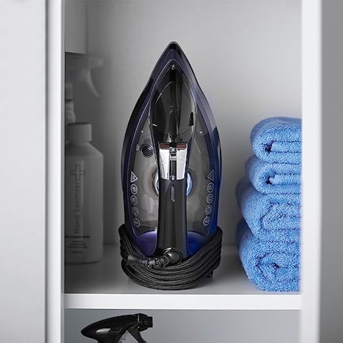 Russell Hobbs Steam Iron [2400W, 200g extra steam boost] EasyStore Pro (opt. temperature for all fabrics, space-saving cable storage, ceramic soleplate, self-cleaning, anti-limescale) 26731