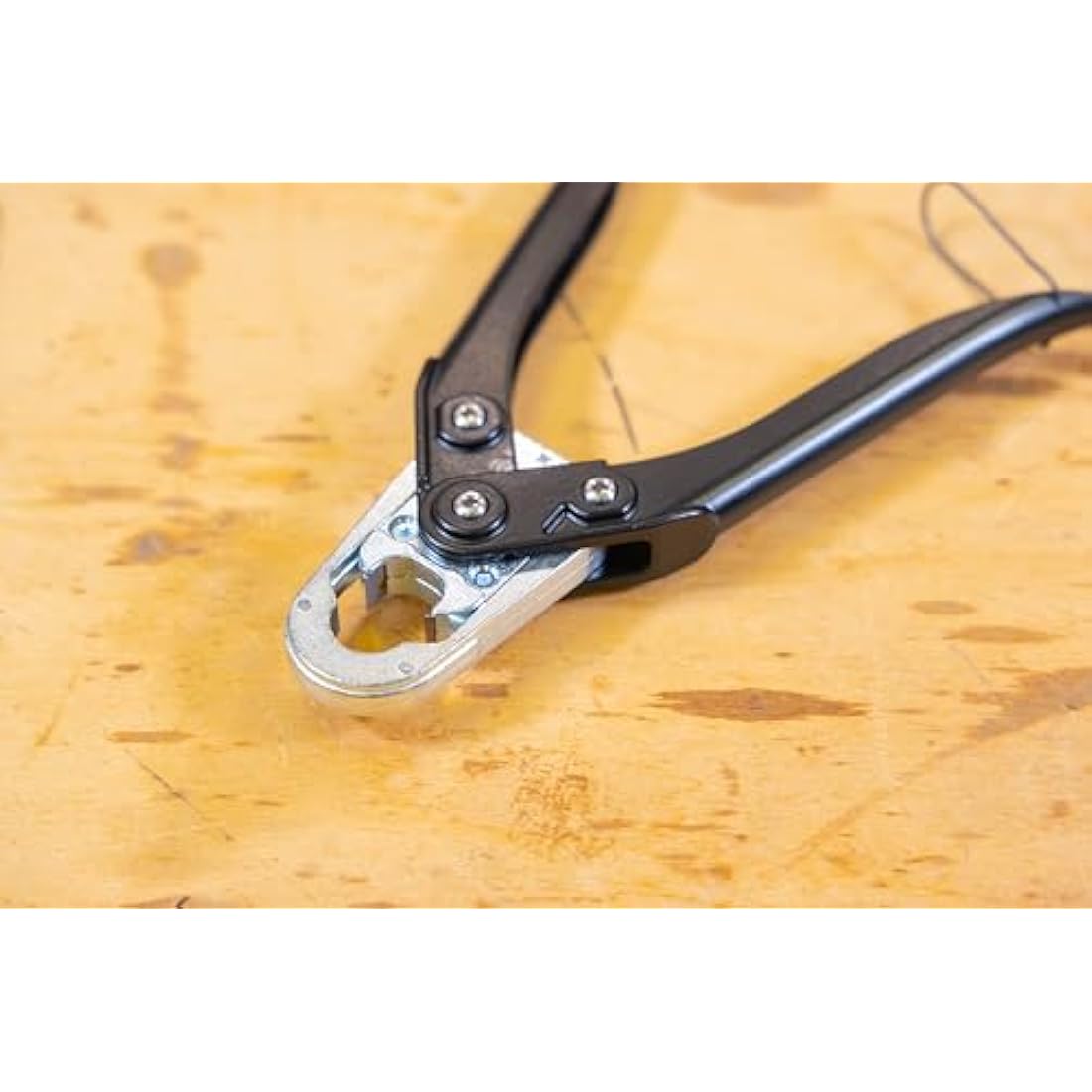 Monument 15mm Olive Cutter