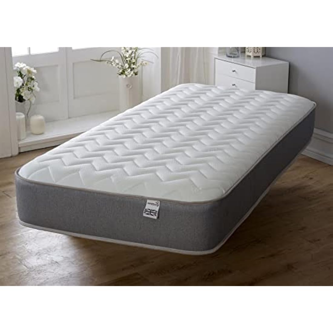 Starlight Beds Essentials Zig Zag Single Mattress with Springs and Memory Foam. 7.5 Inch Budget Mattress. Grey, Soft Firmness (90x190x19cm)