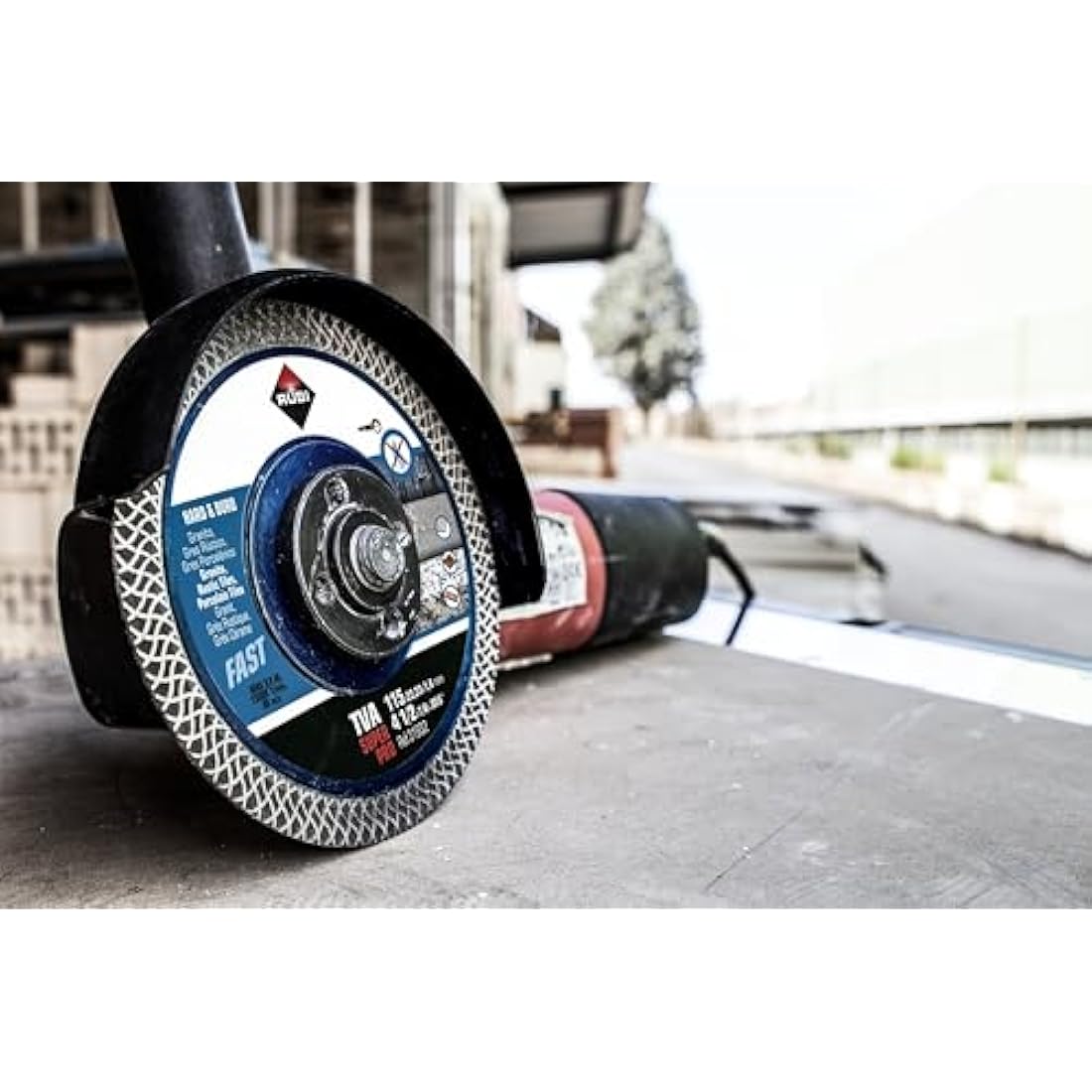 RUBI | Hard Materials Turbo Viper Diamond Blade | Dry Cutting of Granite, Rustic Tiles, Klinker, Refractories, Slate and Porcelain Tiles | Inside D.: 22,2 mm | Outside D.: 180 mm | TVA-180 SUPERPRO