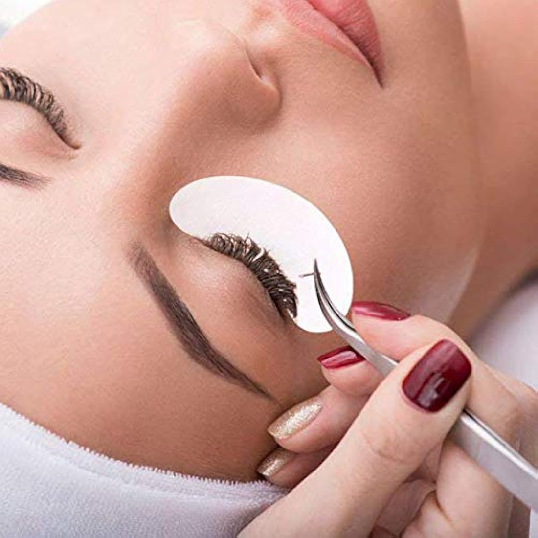 Yorgewd 100 Pairs Under Eye Gel Pads Eyelash Extension Pads Lints Free Eyelash Patches for Pro Salon & Individual Eyelash (100 Pairs)