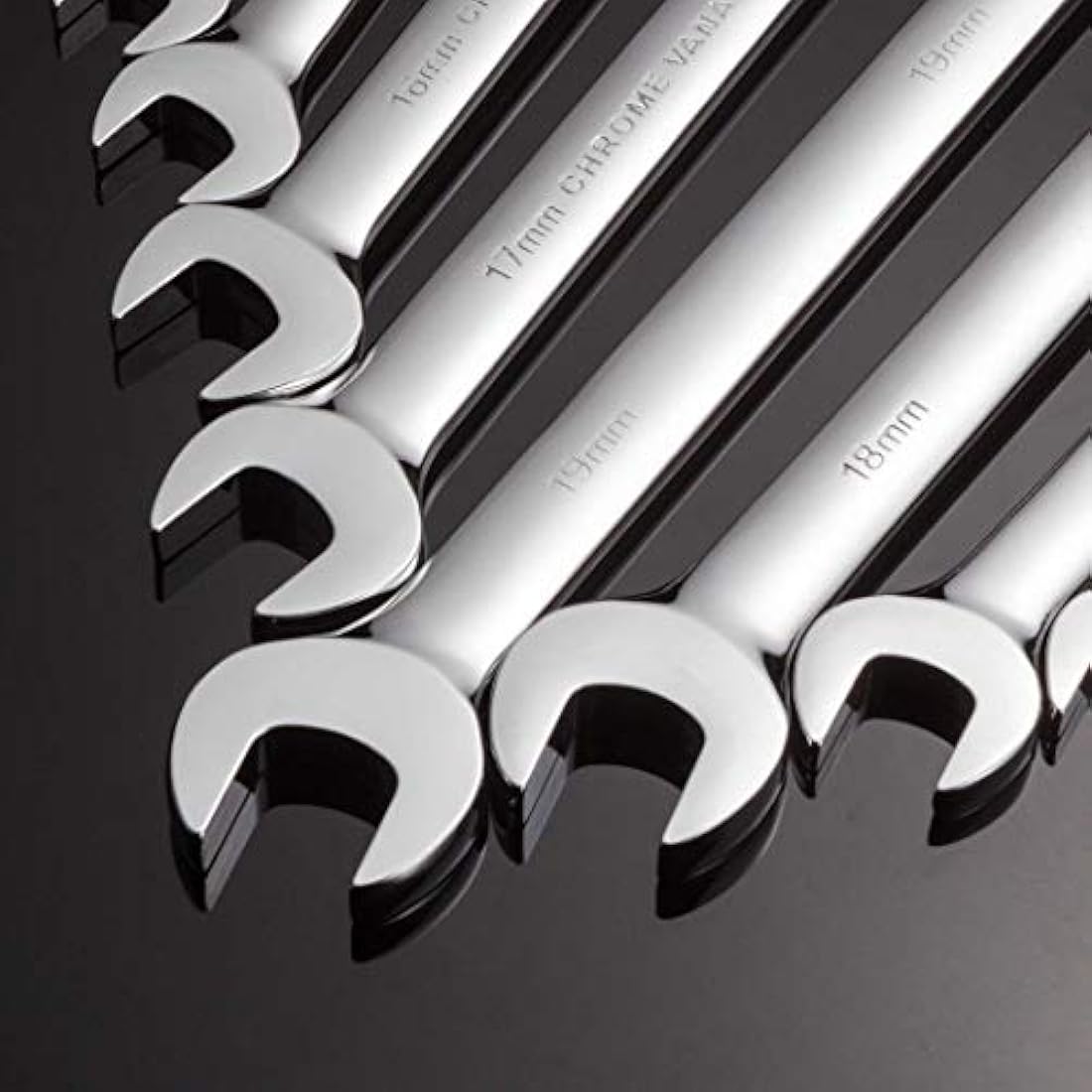 Qnkaa Ratchet Spanner Set Combination Wrench 12 Piece Metric Sizes from 8mm to 19mm with Roll Bag, Perfect for Home, Bike, Car Repairs