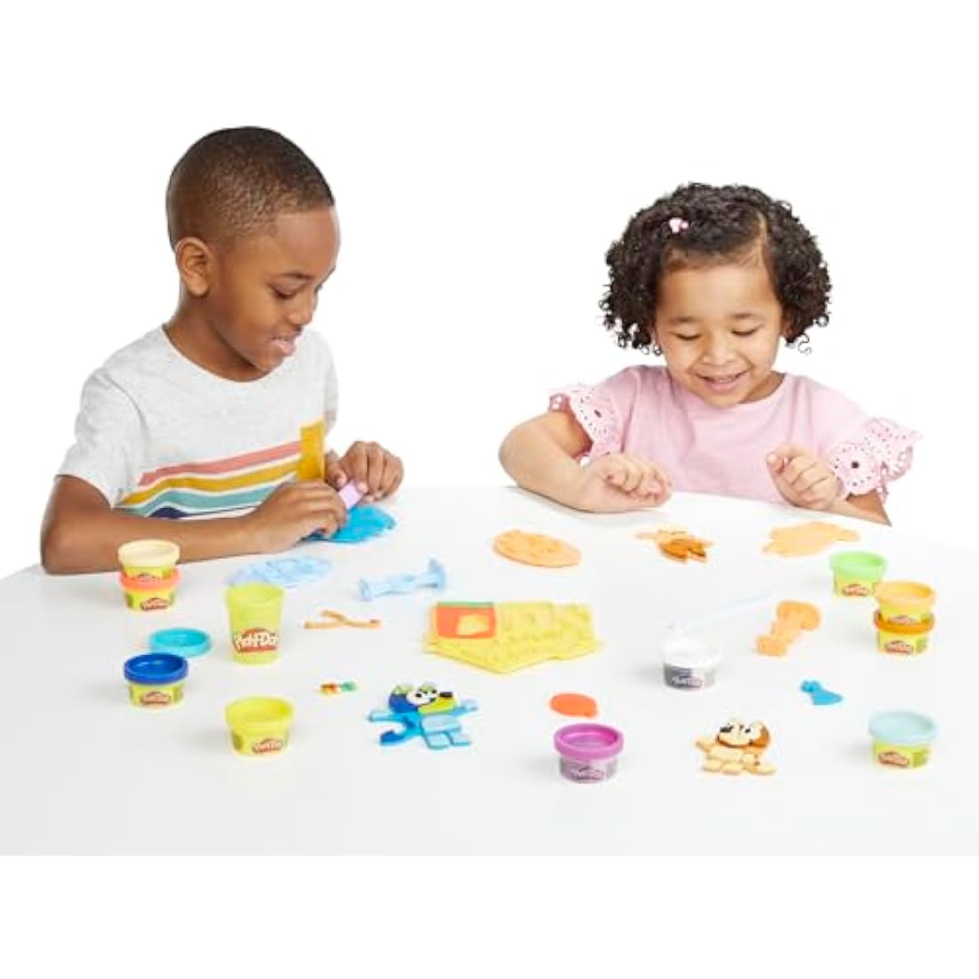 Play-Doh Bluey Make ’n Mash Costumes Playset for Toddlers, Non-Toxic Modelling Compound Set with 11 Cans, Creative Toys for 3+ Year Old Kids
