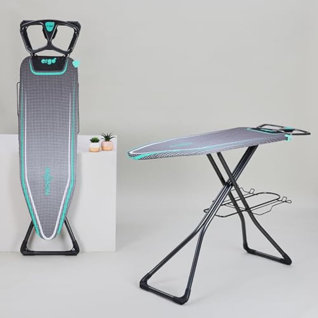 Minky Ergo Plus Mint Prozone Ironing Board 122 x 38cm, Black