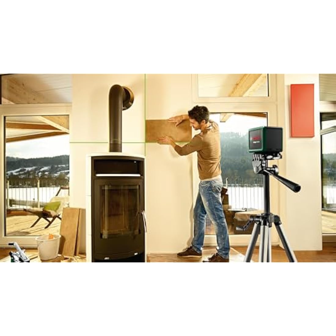 Bosch cross line laser Quigo Green with universal clamp MM 2 (green laser for better visibility, housing made of recycled plastic)