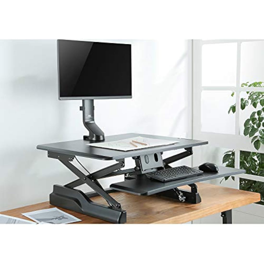 Maclean MC-853 For 1 Monitor Screen Mount Desk Mount With Computer Desk Bracket 17 to 32 "VESA 75x75 100x100 to 8kg (For 1 Screen)