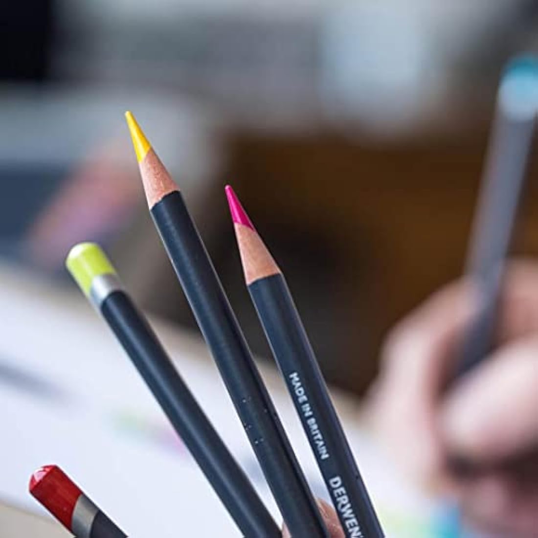 Derwent Procolour Pencils Set Of 24 In Tin, 4mm Round Core, Premium Core Strength, Smooth Texture, Ideal For Fine Art Drawing & Colouring, Professional Quality, 2302506