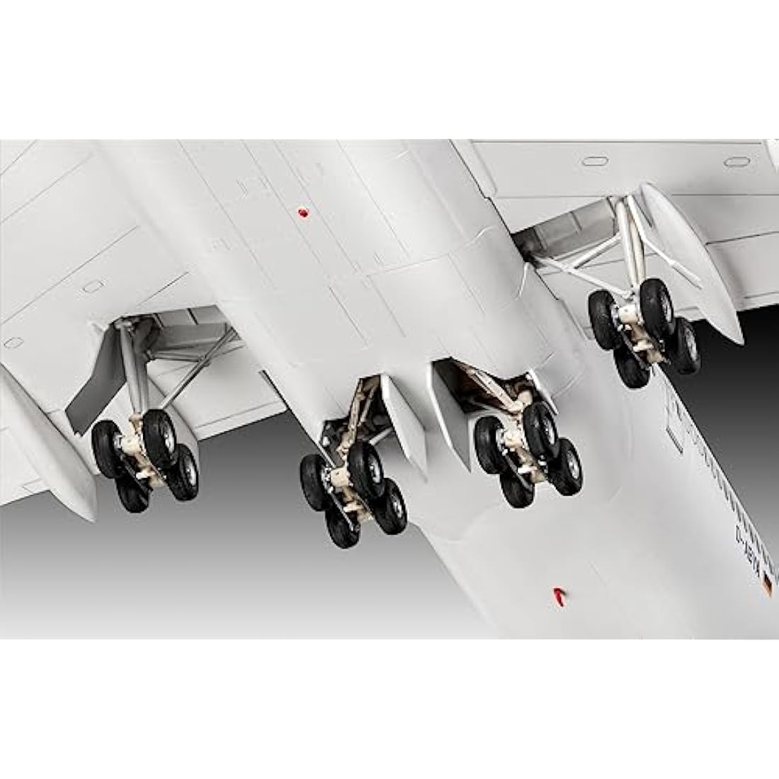 Revell 03891 Boeing 747-8 "Lufthansa New Livery 1:144 Scale Unbuilt/Unpainted Plastic Model Kit