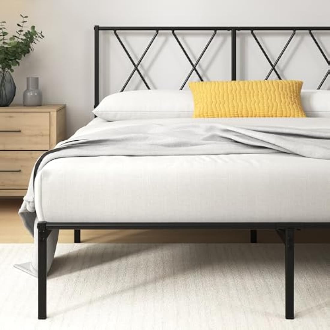 ZINUS Elias Single Bed Frame – Bed 90x190 cm – 30cm Height –Metal Bed Frame with Headboard – Platform bed frame with steel slat support – Clearance under the bed - Easy Assembly – Black