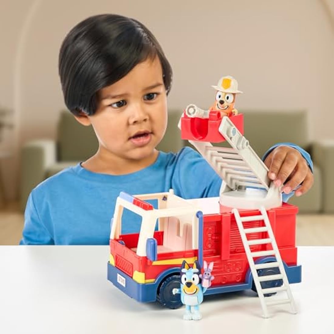 Bluey Firetruck, Firetruck, Exclusive Firefighter Bingo and Bob Bilby Figures Raise The Ladder, Spin It Around and Roll Out The Hose Includes Sticker Sheet