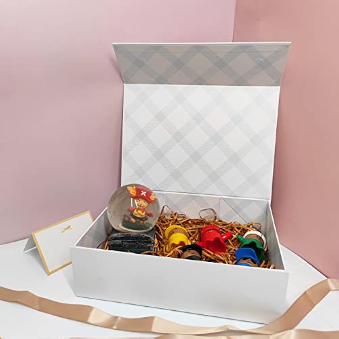 Tekhoho White Large Gift Box 33x23.7x10 cm, Premium Present Box with Magnetic Lid and Ribbon for Holidays Wedding Birthday Gift Packaging, Plaid Lining