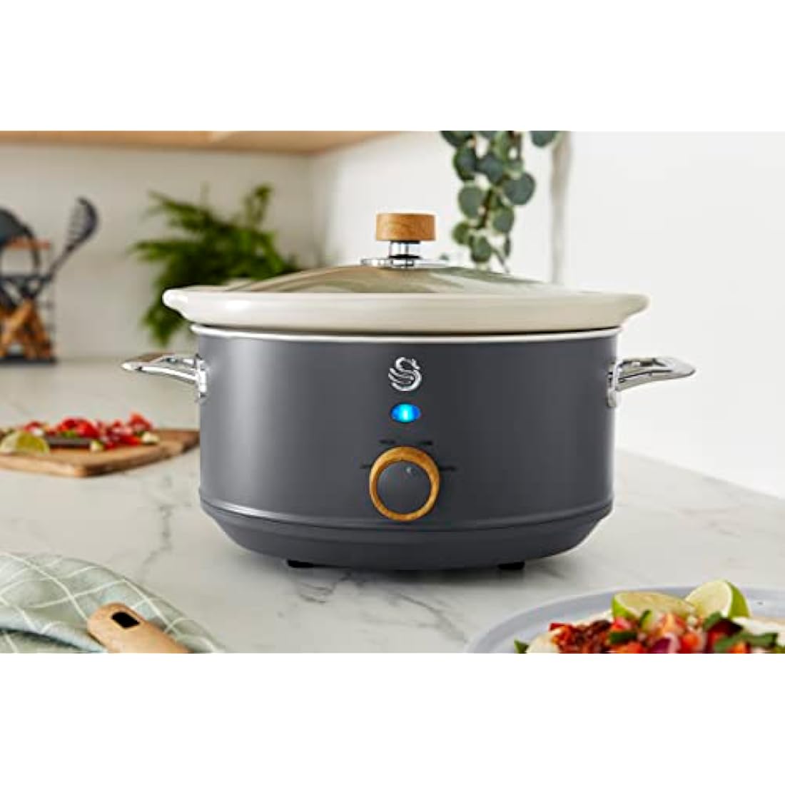 Swan SF17021GRYN Nordic Slow Cooker with 3 Temperature Settings, Keep Warm Function, 3.5L, 200W, Matte Grey